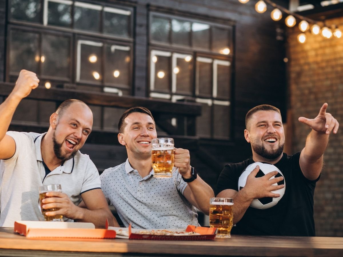 La pizza (51% degli ordini) e la birra (56%) hanno conquistato i consumi al ristorante e in food delivery durante i Mondiali di calcio