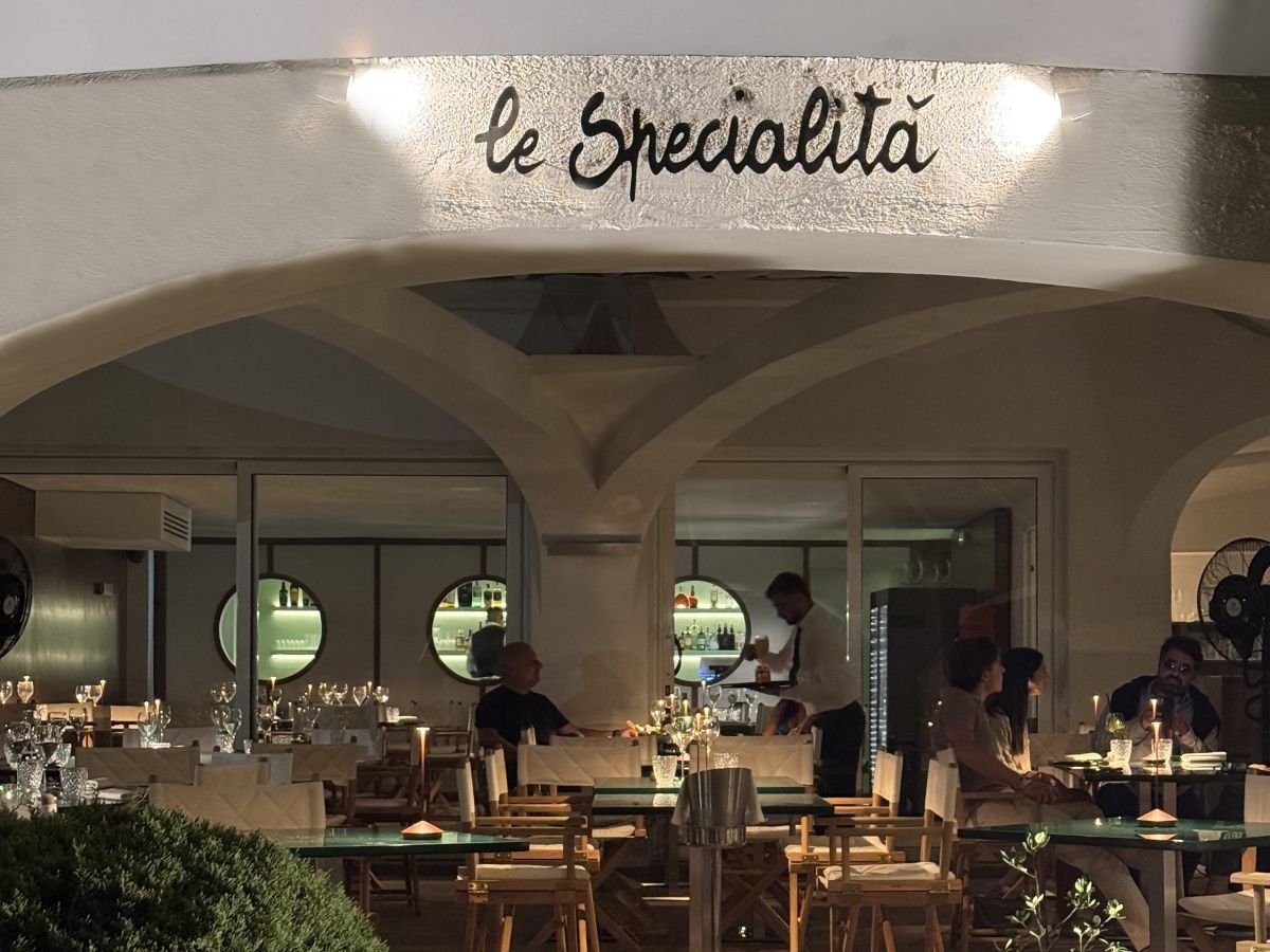 Il locale di Le Specialità a Polto Quatu in Sardegna