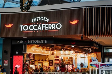 L'ingresso del nuovo punto vendita Fattoria Toccaferro allo Shopville Gran Reno 