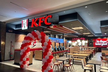 Il nuovo locale KFC all'interno del Centro commerciale Il Cuore Adriatico.