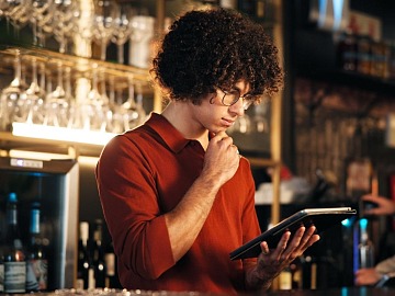 Il ristoratore moderno non può più affidarsi all’intuito, servono software dedicati per il controllo di gestione