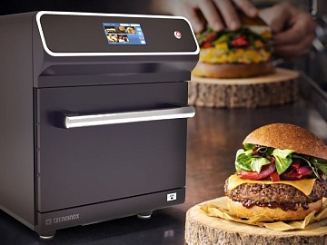 La soluzione Tecnospeed di Tecnoinox integra tre sistemi di cottura in uno