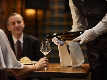 Secondo Bain&Co. crescono le 30% le prenotazioni per esperienze immersive al ristorante