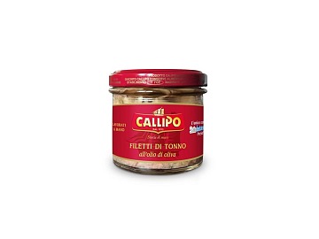 Il vasetto da 110 grammi di filetti di tonno Callipo all'olio di oliva pensati per la ristorazione