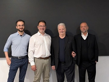 Il maestro pasticcere Iginio Massari e Sergio Castelli, ad di Areas MyChef nel centro della foto