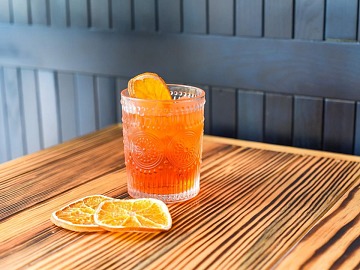 Lo spritz è scelto dal 64% degli italiani come drink da aperitivo