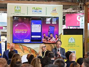 L'etilometro digitale presentato da Fipe e Coldiretti a Tuttofood