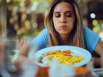 Nel fuoricasa, secondo il Rapporto Coop 2025, i consumi sono calati del -2,2% nei primi 6 mesi dell'anno