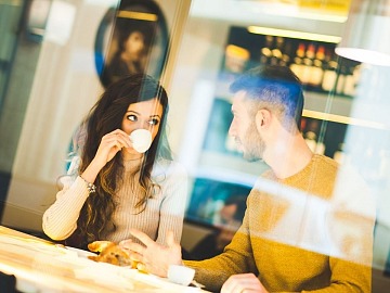 L'incontro per un caffè al bar è gettonatissimo come primo incontro soprattutto in Campania