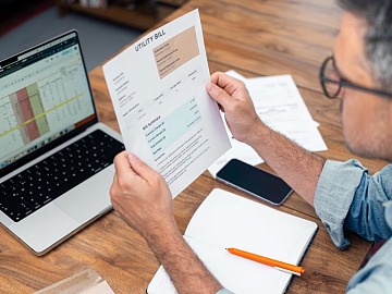 Secondo SmartBilly, l'automatizzazione della gestione delle forniture energetiche può generare un risparmio di 1.924 euro/anno a locale