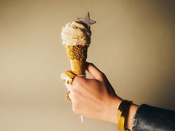 Stardust, il nuovo gusto limited edition di Venchi con caramello e cioccolato