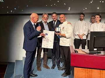La premiazione di Juanma Guerrero per il Gusto dell'Anno 2026