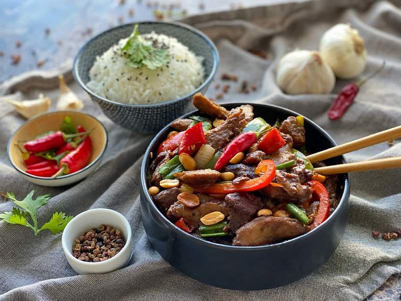 Il Pollo Kung Pao di Planted, la nuova referenza giusto in tempo per il Veganuary 2023