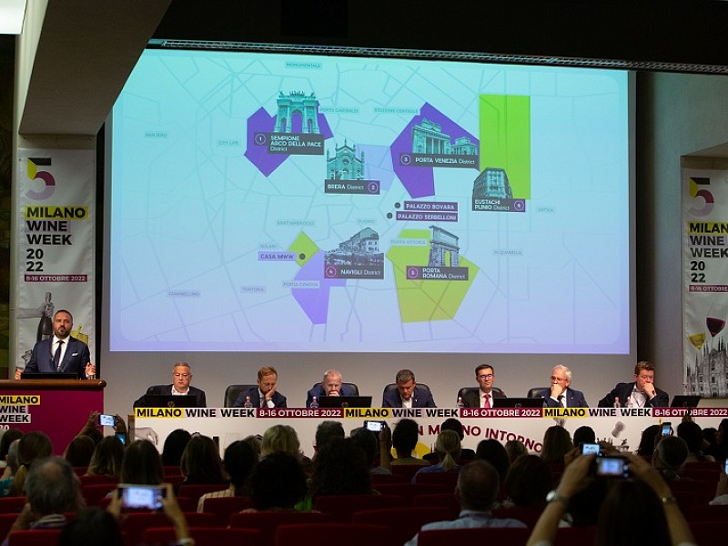 Milano Wine Week, dall'8 al 16 ottobre il vino con Milano attorno