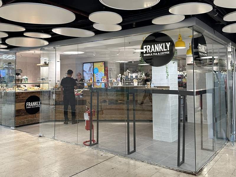 Il nuovo corner Frankly nella stazione metro di Porta Garibaldi a Milano