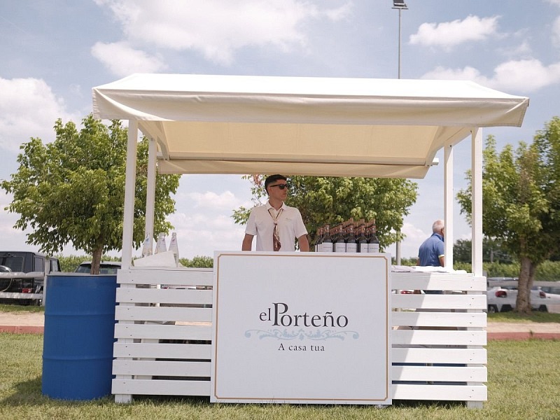 El Porteno A Casa Tua unisce alla proposta food la possibilità di vivere un vero e proprio dinner show argentino