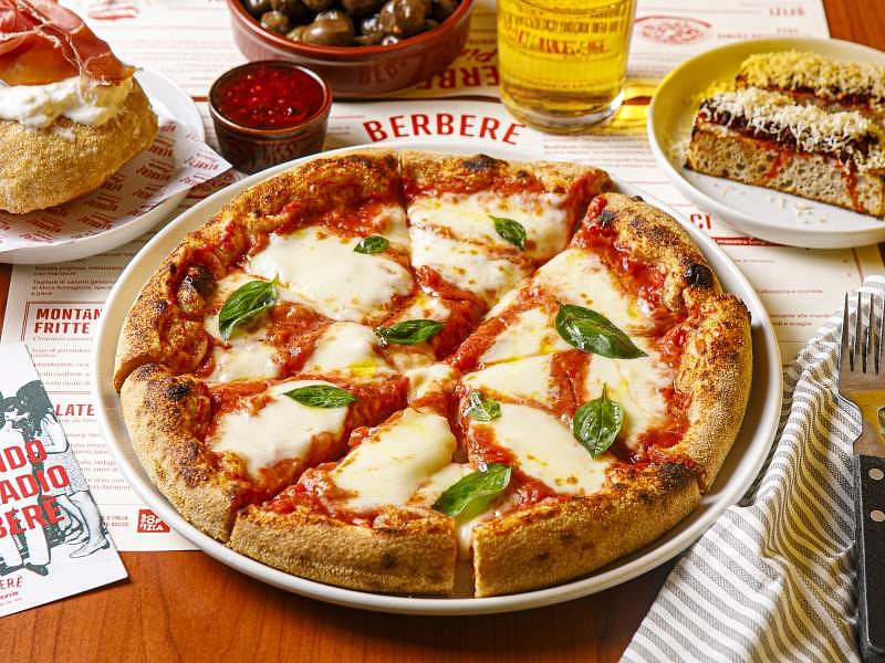 Nel menu di Berberè a Rimini, la tradizionale proposta di pizze artigianali stagionali del brand