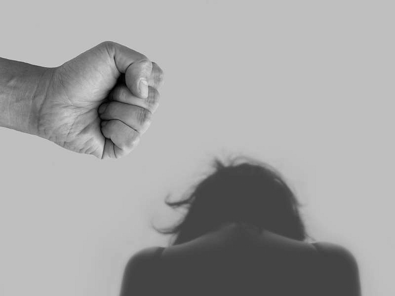 La Fipe si schiera contro i femminicidi e la violenza sulle donne dopo i fatti di Roma nei pressi di un locale pubblico