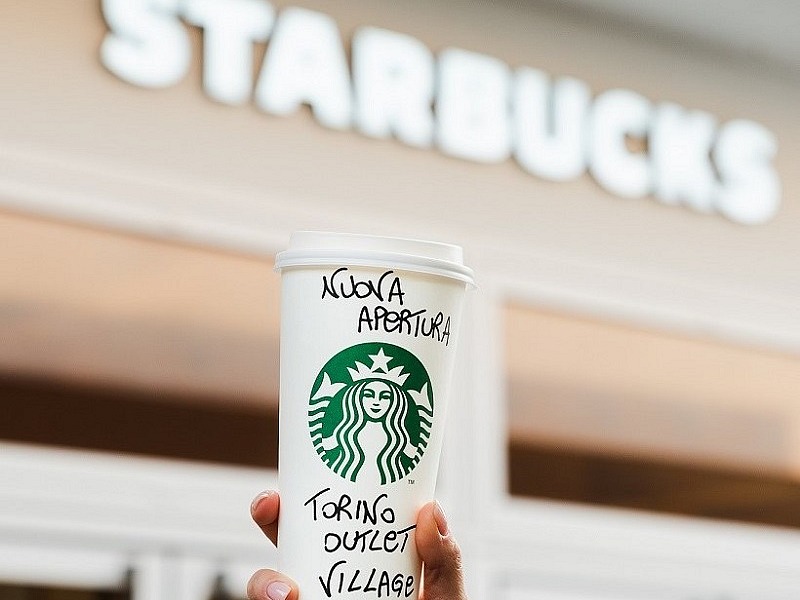 Starbucks apre il terzo store piemontese al Torino Outlet Village
