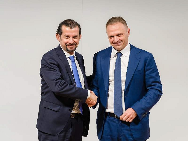 Da sinistra, Dario Baroni (ad McDonald's) e il ministro all'Agricoltura Francesco Lollobrigida