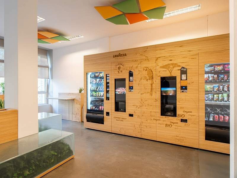 La nuova area break di Lavazza all'interno della biblioteca dell'Università Bocconi di Milano