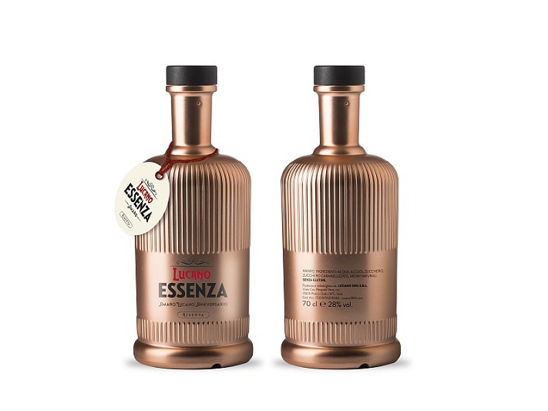 Amaro Lucano lancia Essenza e Zero per gli amanti degli spirits, anche analcolici Amaro Lucano Essenza, la grappa invecchiata 12 mesi