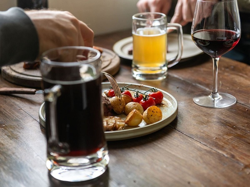 Fuoricasa, cresce la cultura dei "piccoli pasti" (birra compresa) Per Fondazione Birra Moretti, il pranzo ha perso centralità nel pasto fuoricasa passando dal 78,2% al 63,3% delle occasioni di consumo